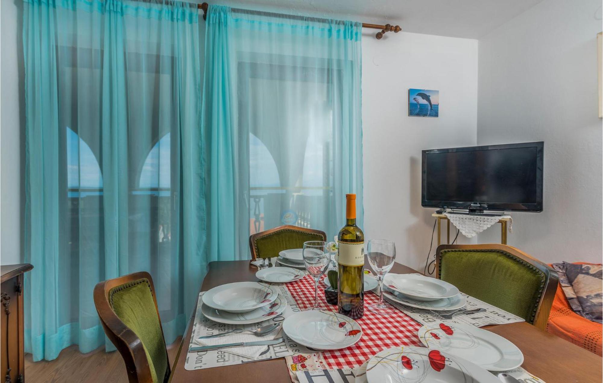 Lovely Apartment In Mali Losinj With Kitchen Exterior foto